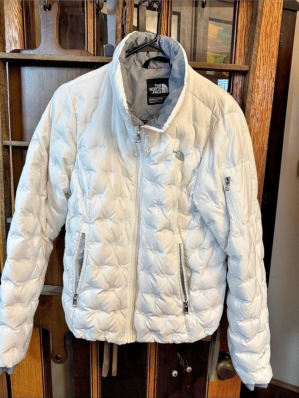 The North Face Women's White Puffer Jacket Size Large